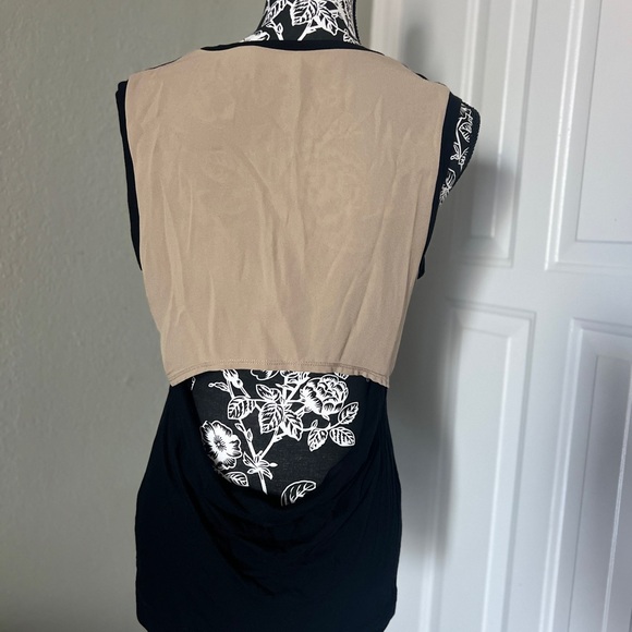 Muscle Tee women’s blouse size L NWOT - Picture 3 of 9